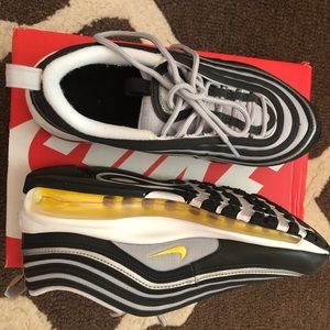 Nike size 6.5Y Air Max 97 (GS)